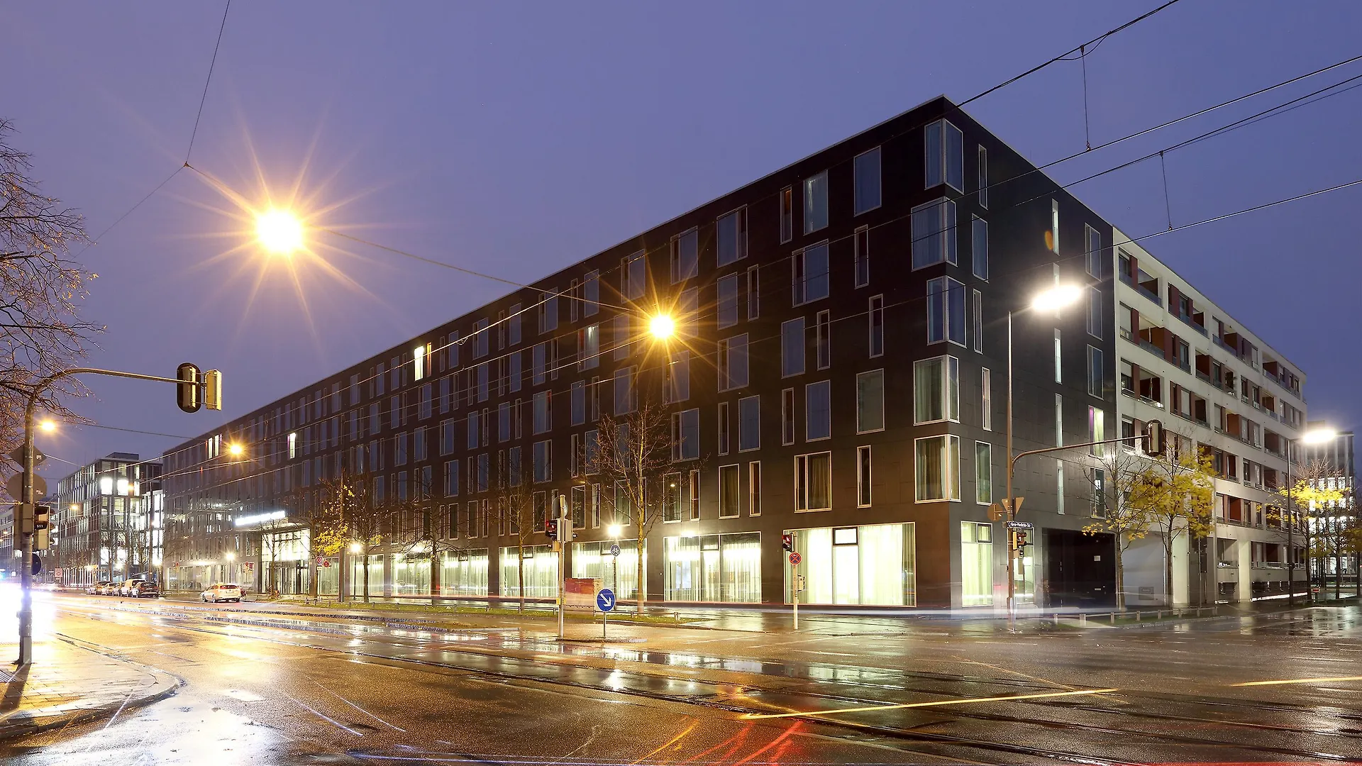 **** Szálloda Eurostars Grand Central München Németország