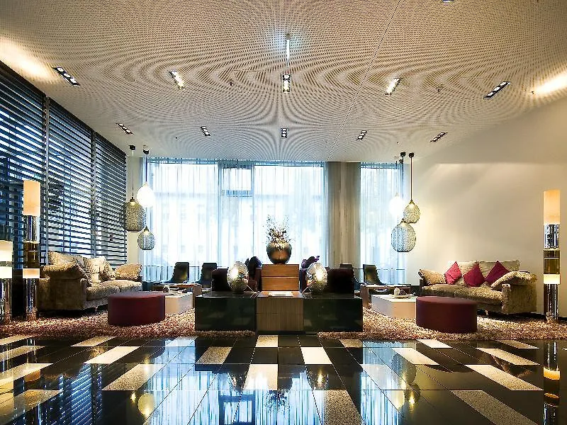 **** Szálloda Eurostars Grand Central München Németország