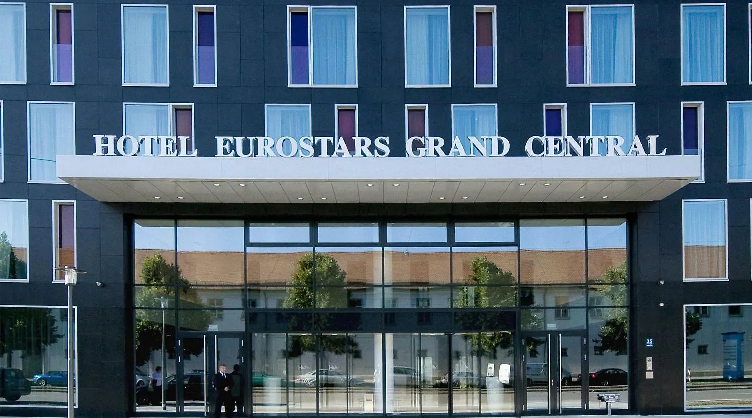 Szálloda Eurostars Grand Central München