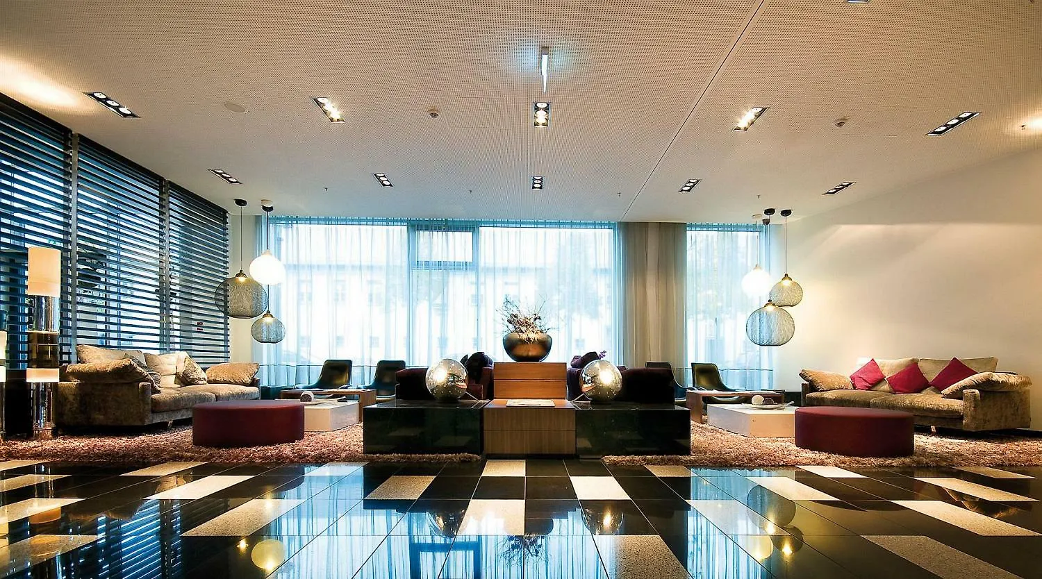 **** Szálloda Eurostars Grand Central München Németország